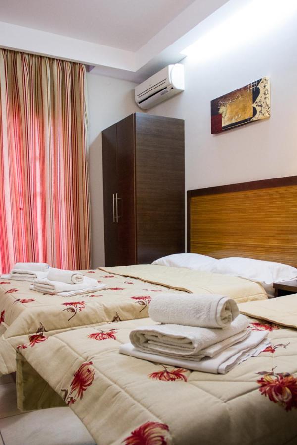 Hotel Rodon Paralia Katerinis Bagian luar foto