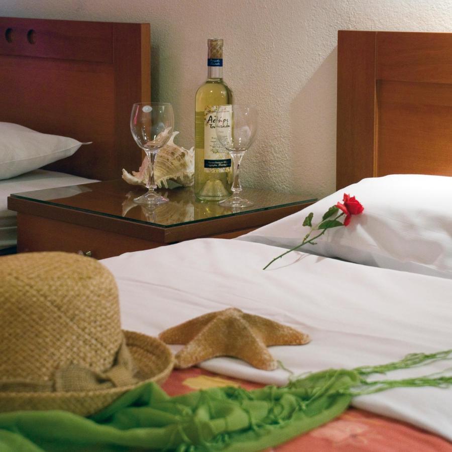 Hotel Rodon Paralia Katerinis Bagian luar foto