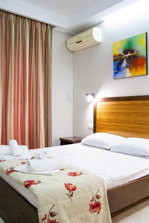 Hotel Rodon Paralia Katerinis Bagian luar foto