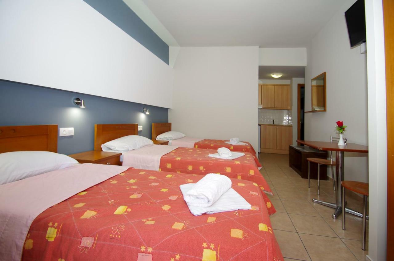 Hotel Rodon Paralia Katerinis Bagian luar foto