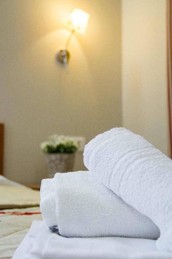 Hotel Rodon Paralia Katerinis Bagian luar foto